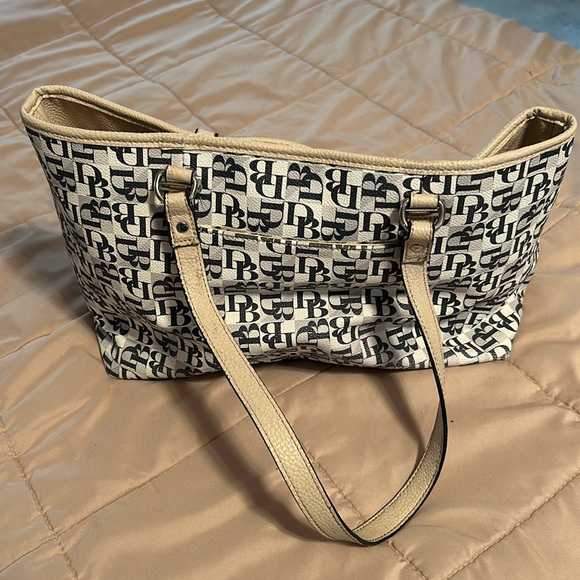 Dana Buchanan purse - Picture 2 of 5